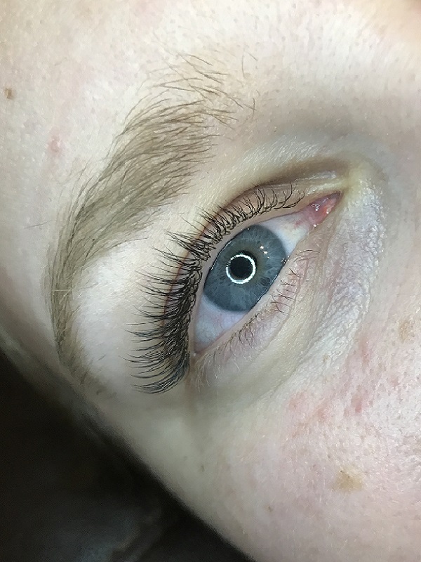 Single Lashes. Natural Effect